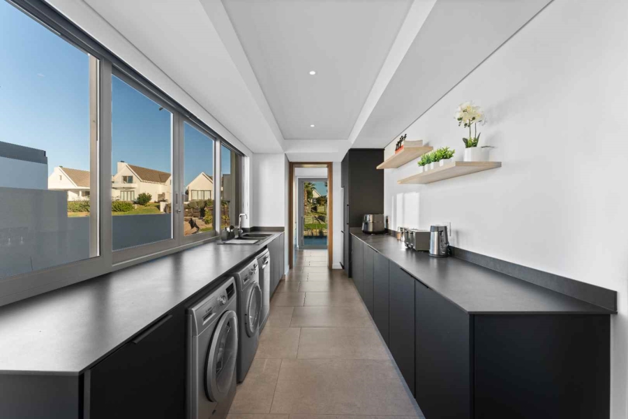 6 Bedroom Property for Sale in Canals Eastern Cape